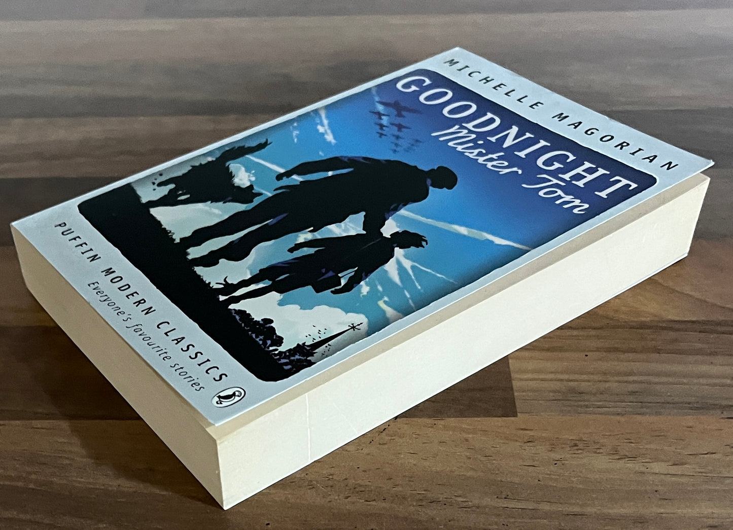 Goodnight Mister Tom by Michelle Magorian (Puffin Modern Classics)