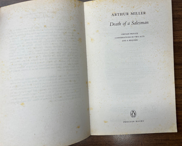 Death of a Salesman by Arthur Miller (Penguin Modern Classics) - T's