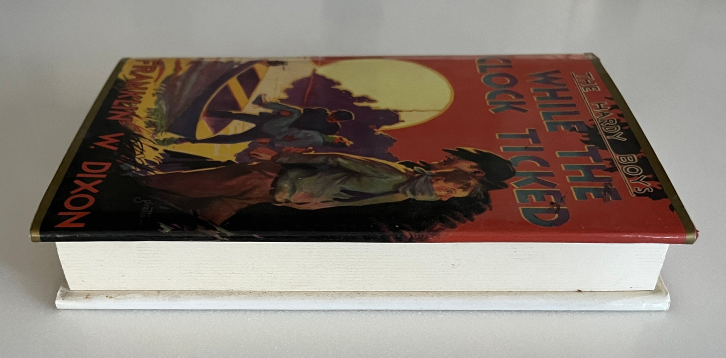 The Hardy Boys: While the Clock Ticks Franklin W. Dixon HC/DJ