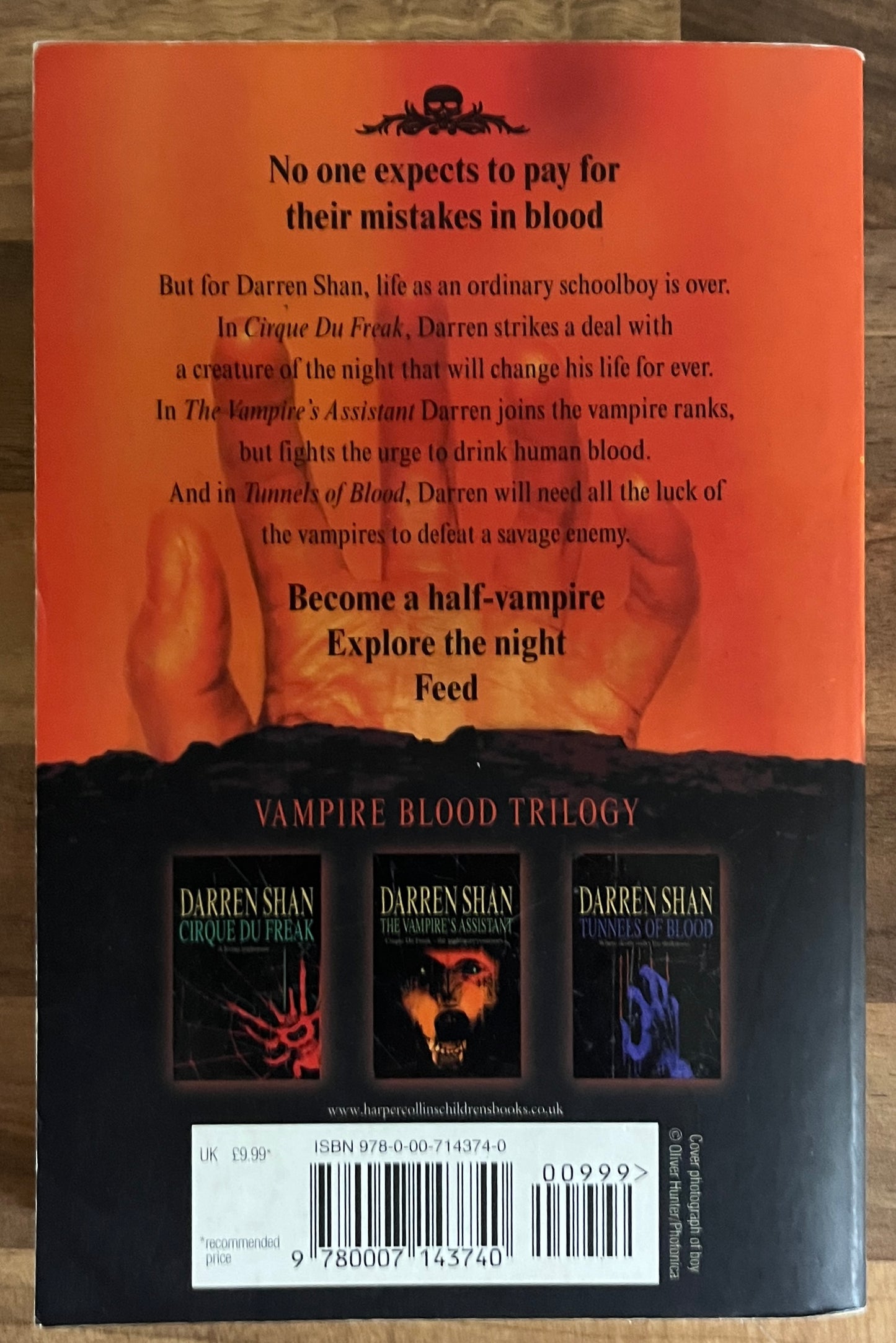VAMPIRE BLOOD TRILOGY:THE SAGA OF DARREN SHAN BOOKS 1-3