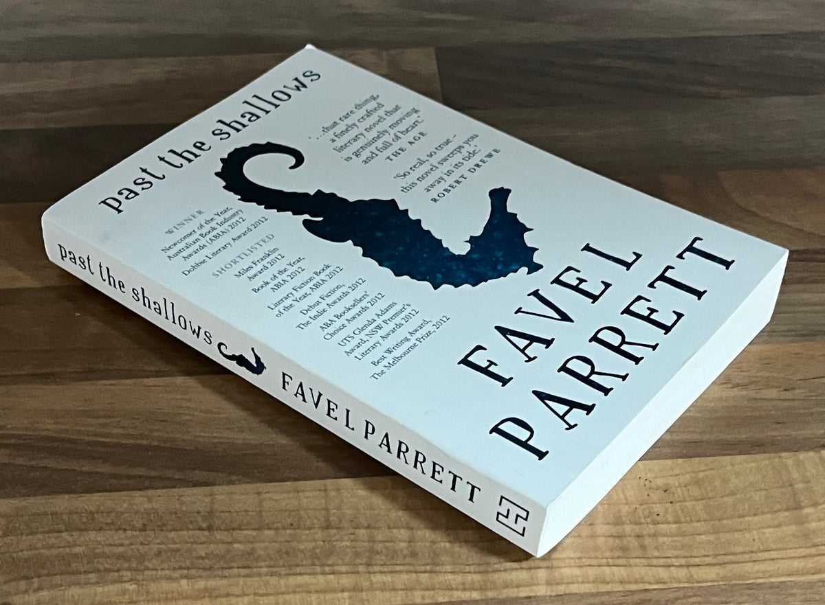 Past the Shallows by Favel Parrett, Hachette Pubs., Paperback