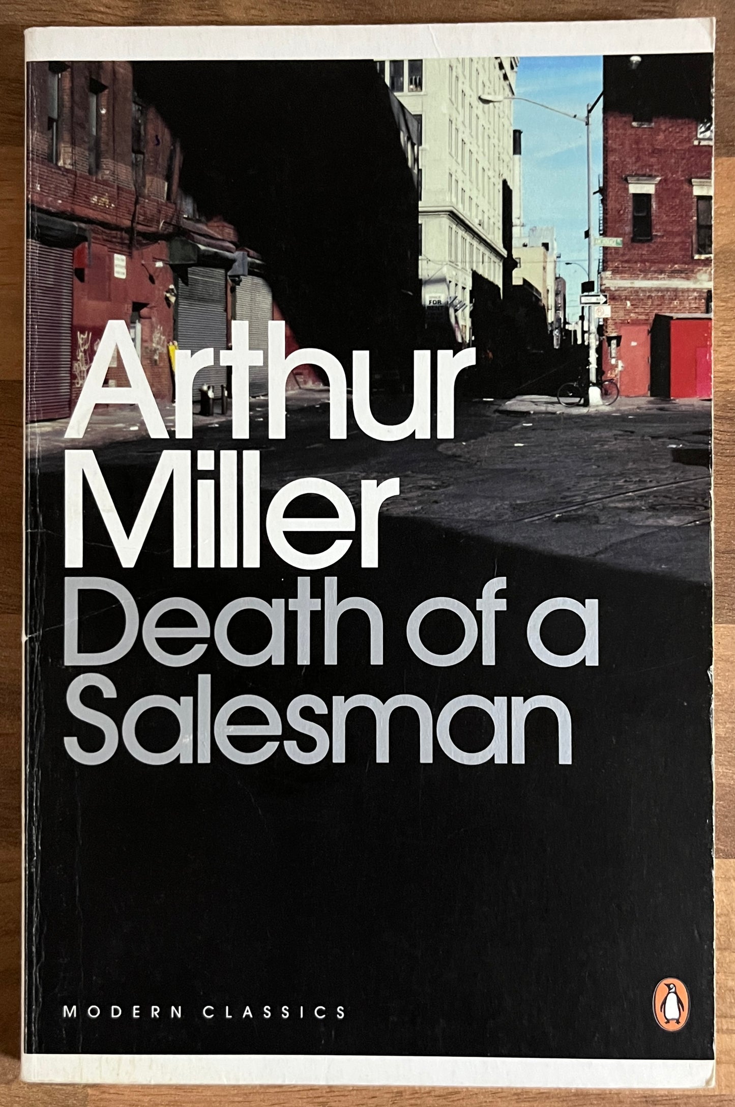 Death of a Salesman by  Arthur Miller (Penguin Modern Classics)