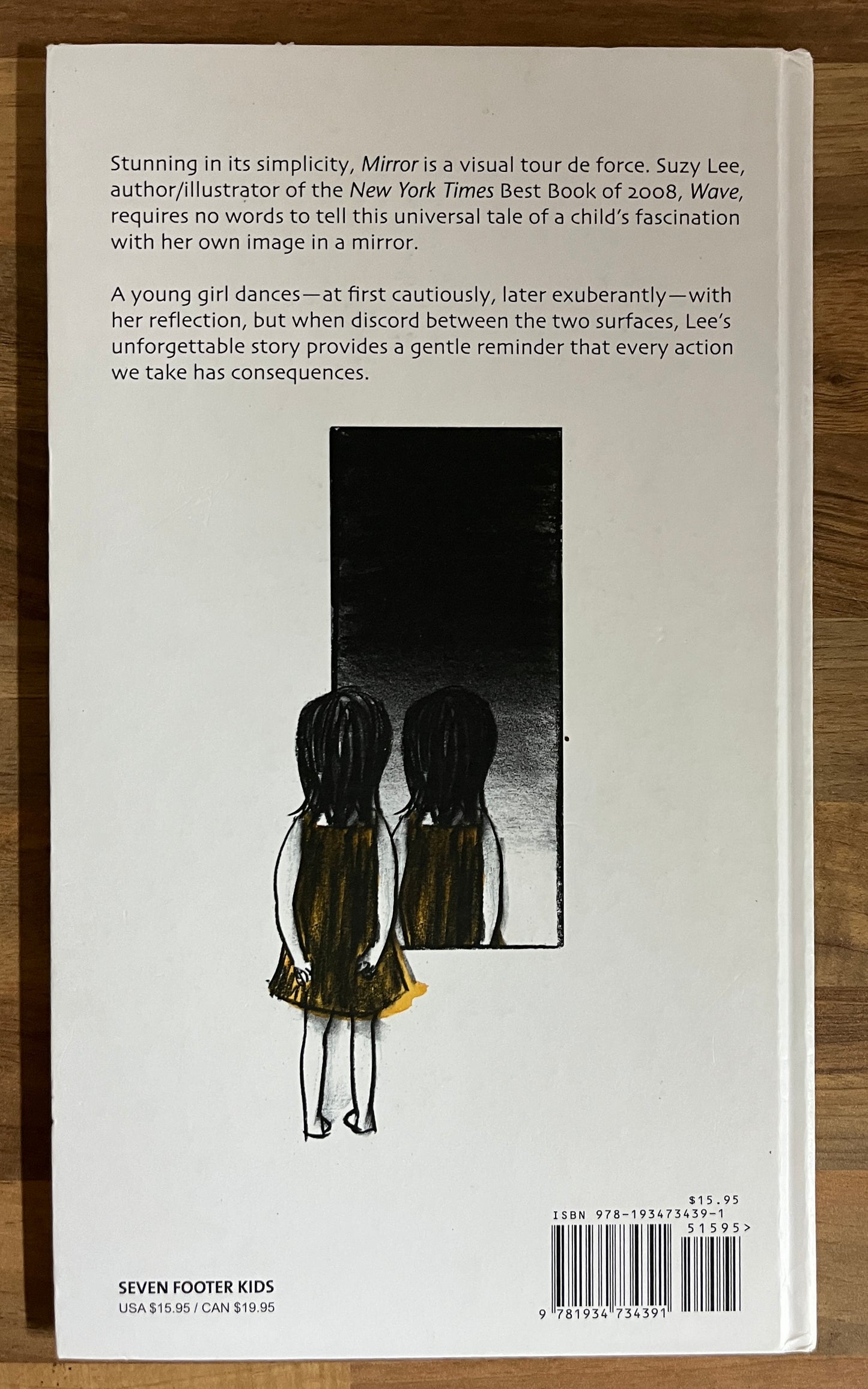 Mirror by Suzy Lee (Hardback)