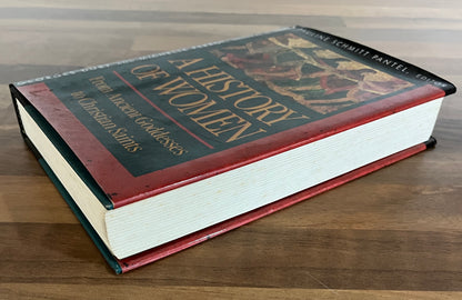 A History of Women in the West 1 From Ancient Goddesses to Christian saints by Georges Duby et al