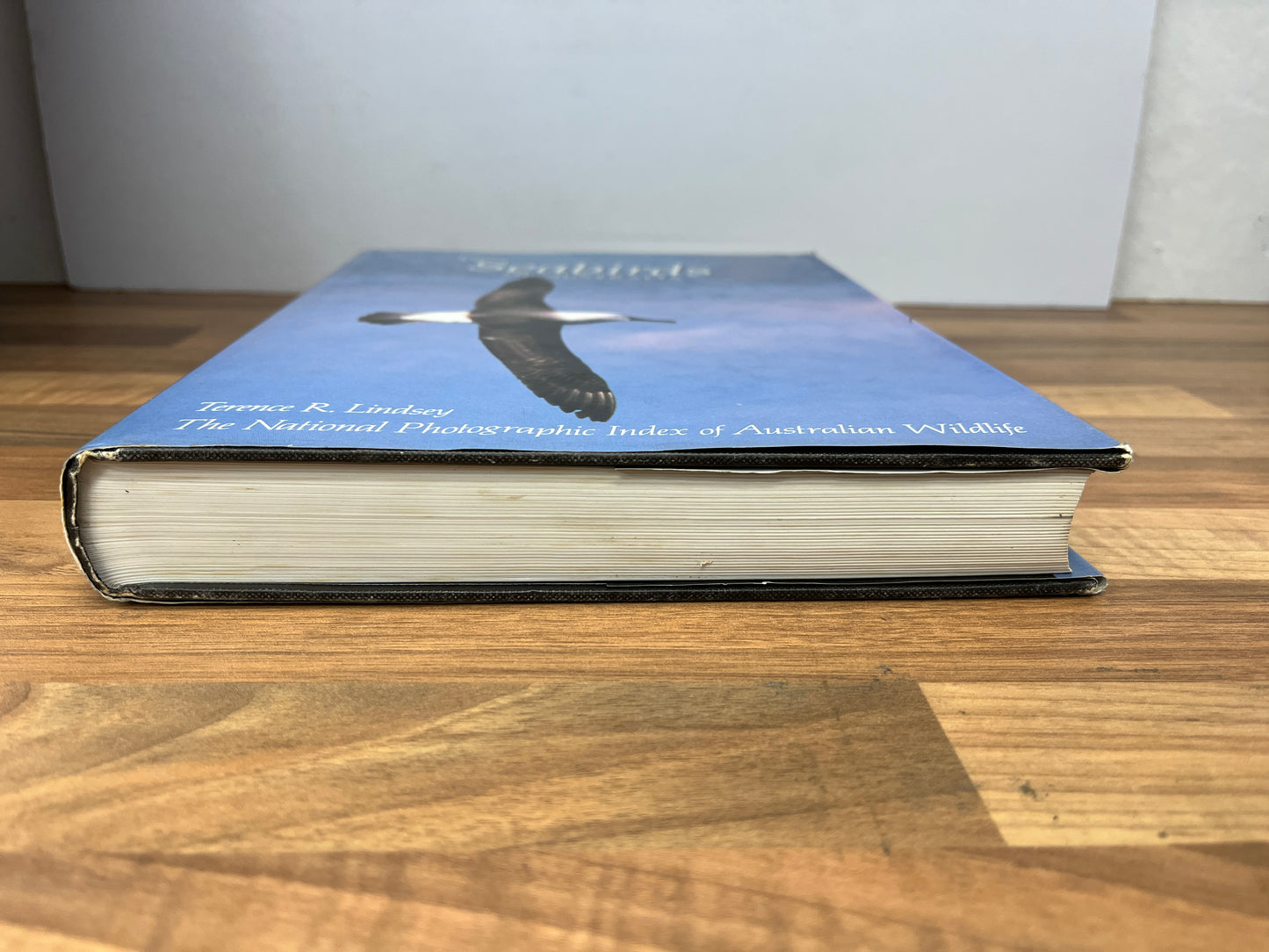 The Seabirds of Australia by Terence R. Lindsey (Hardcover/Dust Jacket)