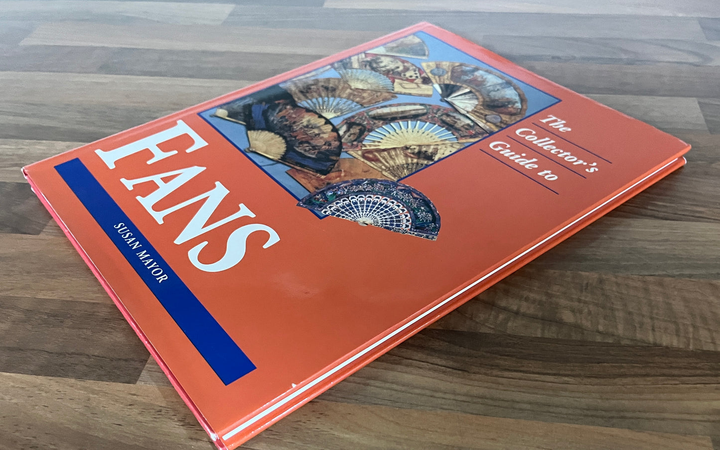 The Collector's Guide to FANS by Susan Mayor HC/DJ