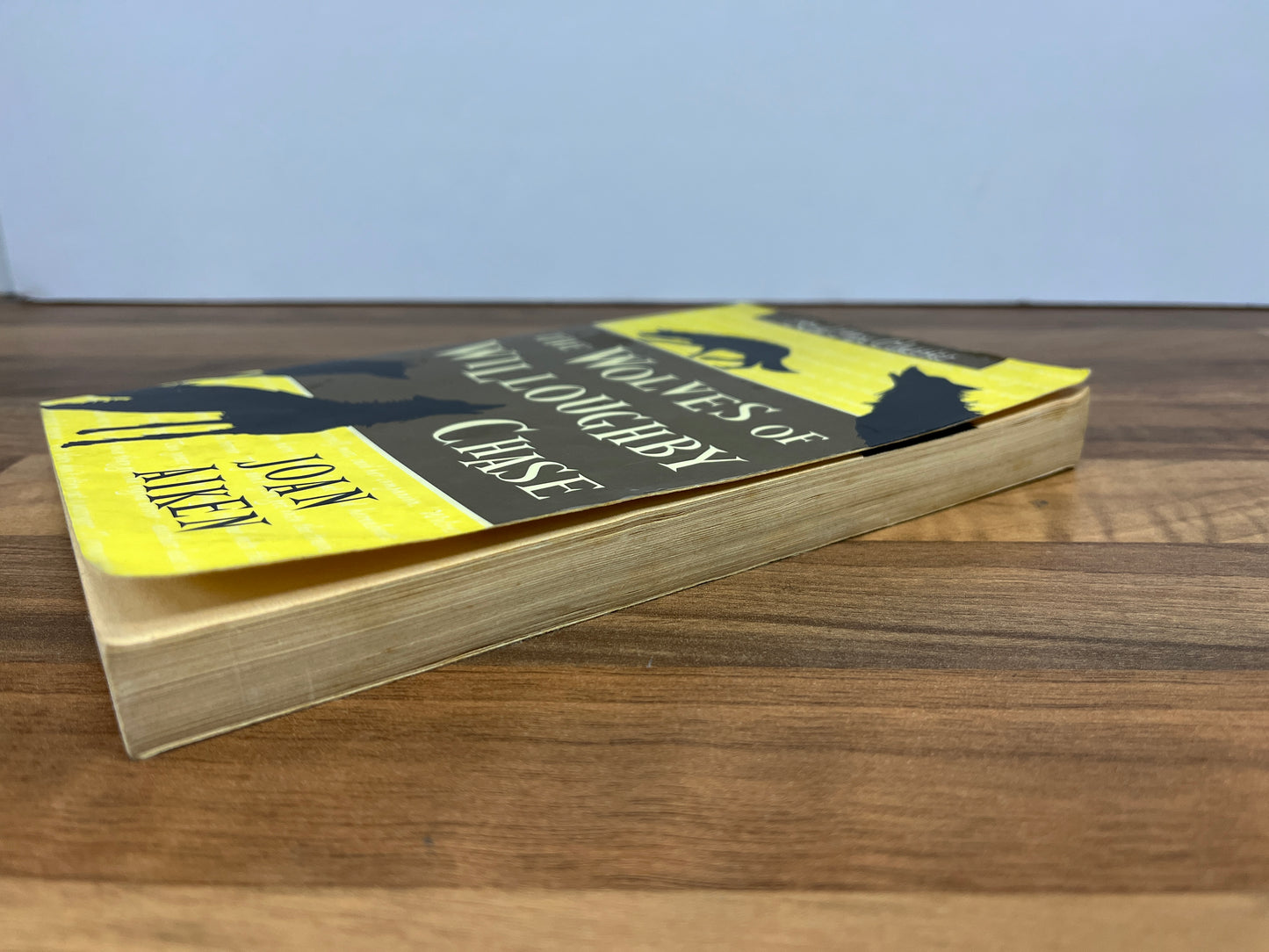 Wolves of Willoughby Chase by Joan Aiken (Red Fox Classics)