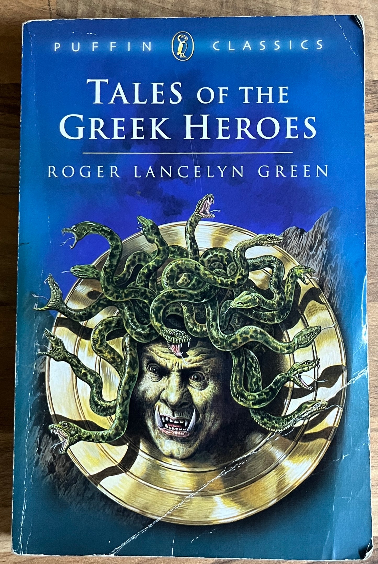 Tales of the Greek Heroes - Roger Lancelyn Green, Illus. Alan Langford (Puffin Classics)
