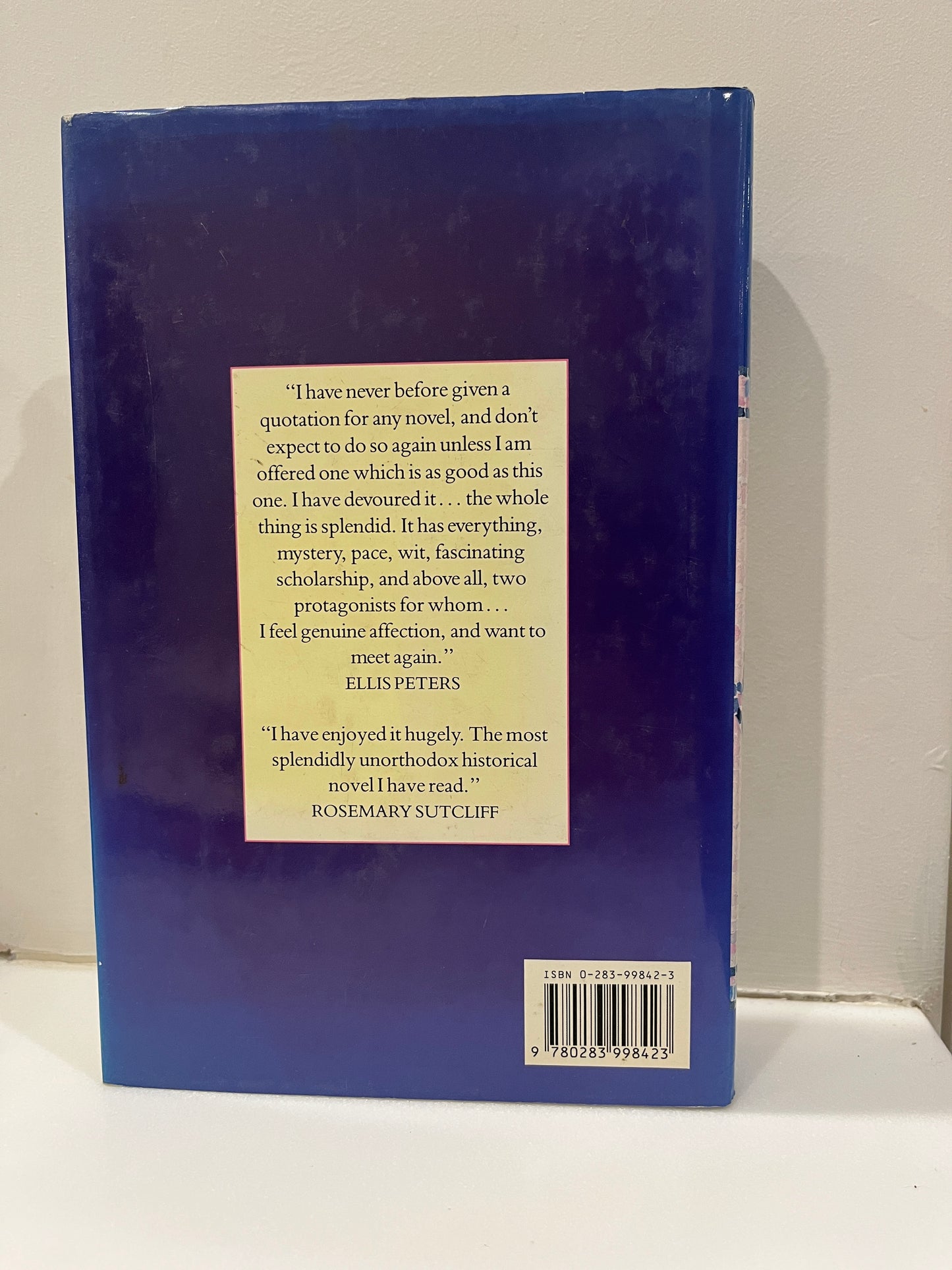 The Silver Pigs by Lindsey Davis Hardcover/Dust Jacket, 1st UK Edition/1st Printing
