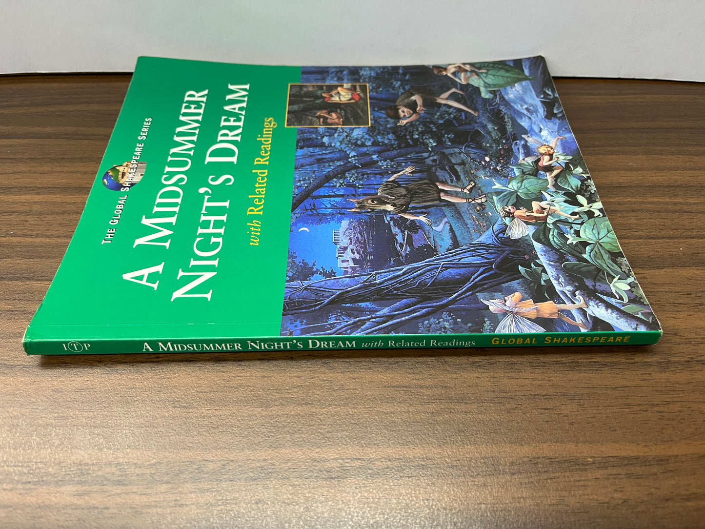 Global Shakespeare: A Midsummer Night's Dream with Related Readings - William Shakespeare