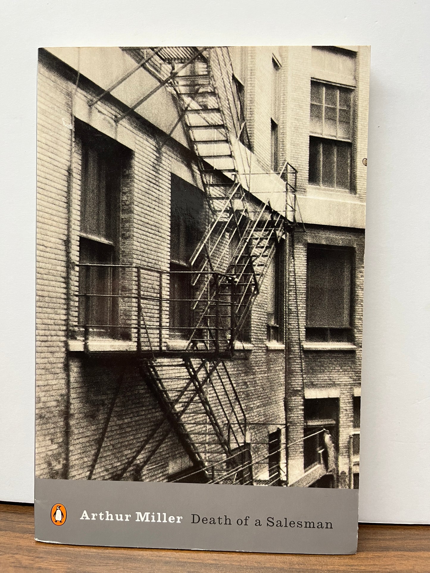 Death of a Salesman by  Arthur Miller (Penguin Modern Classics)