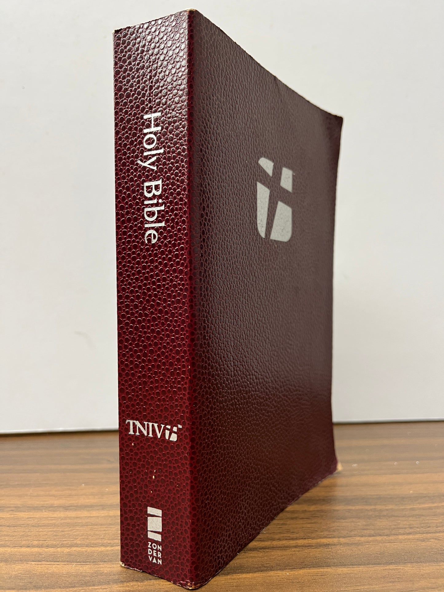 Holy Bible: TNIV Gift & Award Bible