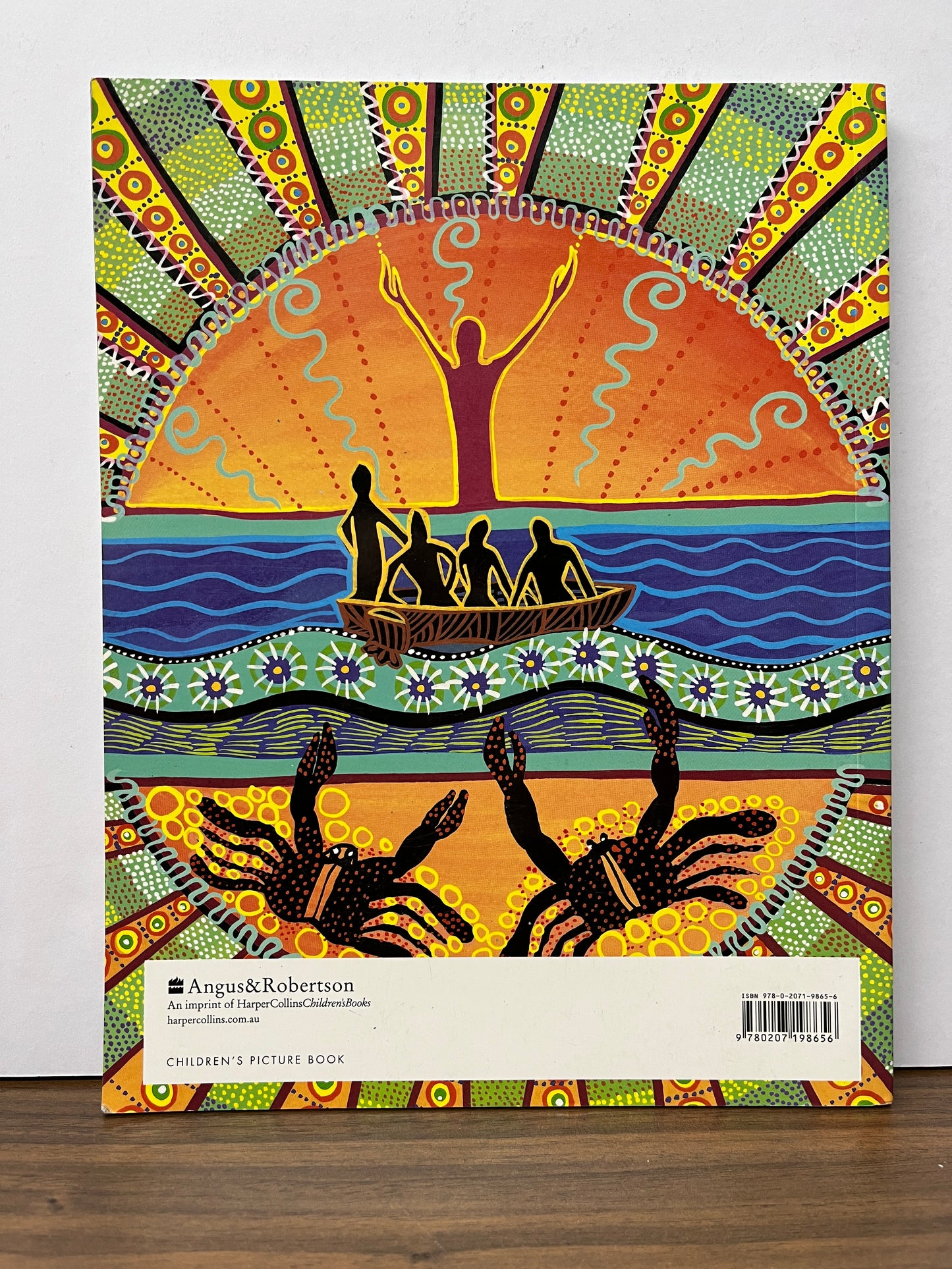 Stradbroke Dreamtime by Oodgeroo Nunukul Illus. Bronwyn Bancroft, Indigenous