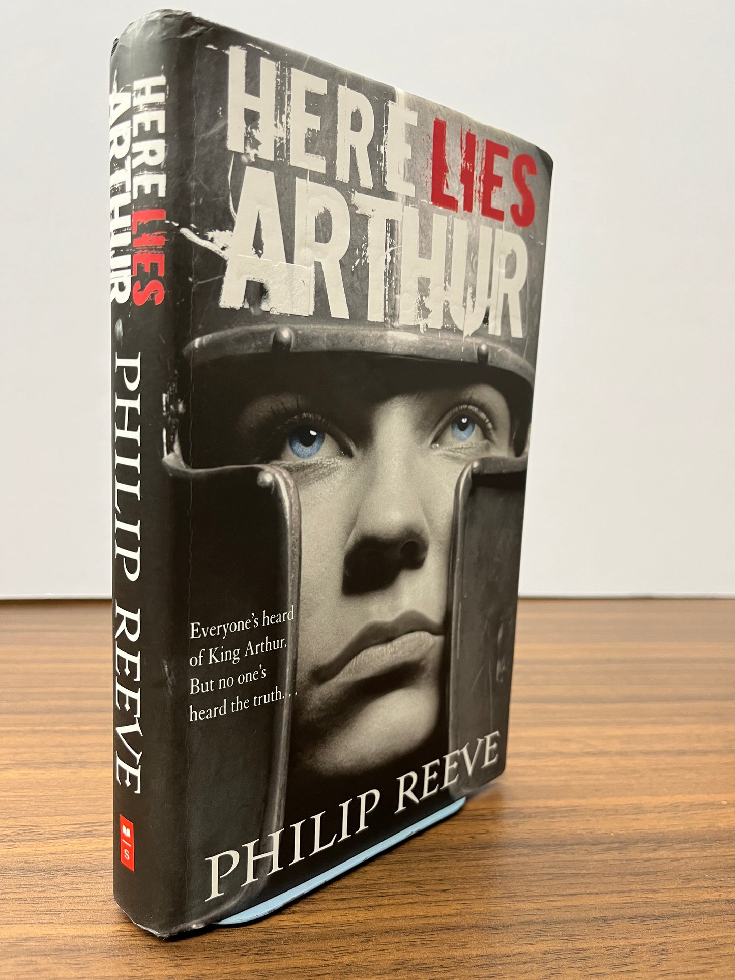 Here Lies Arthur by Philip Reeve  (Hardcover/Dust Jacket) 1st/1st Print