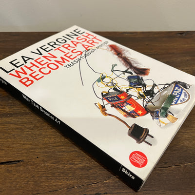 When Trash Becomes Art: Trash rubbish mongo by Lea Vergine