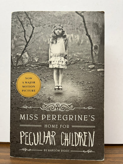 Miss Peregrine's Home For Peculiar Children by Ransom Riggs