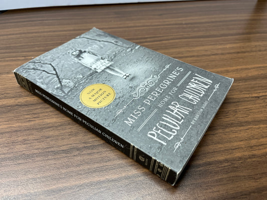 Miss Peregrine's Home For Peculiar Children by Ransom Riggs
