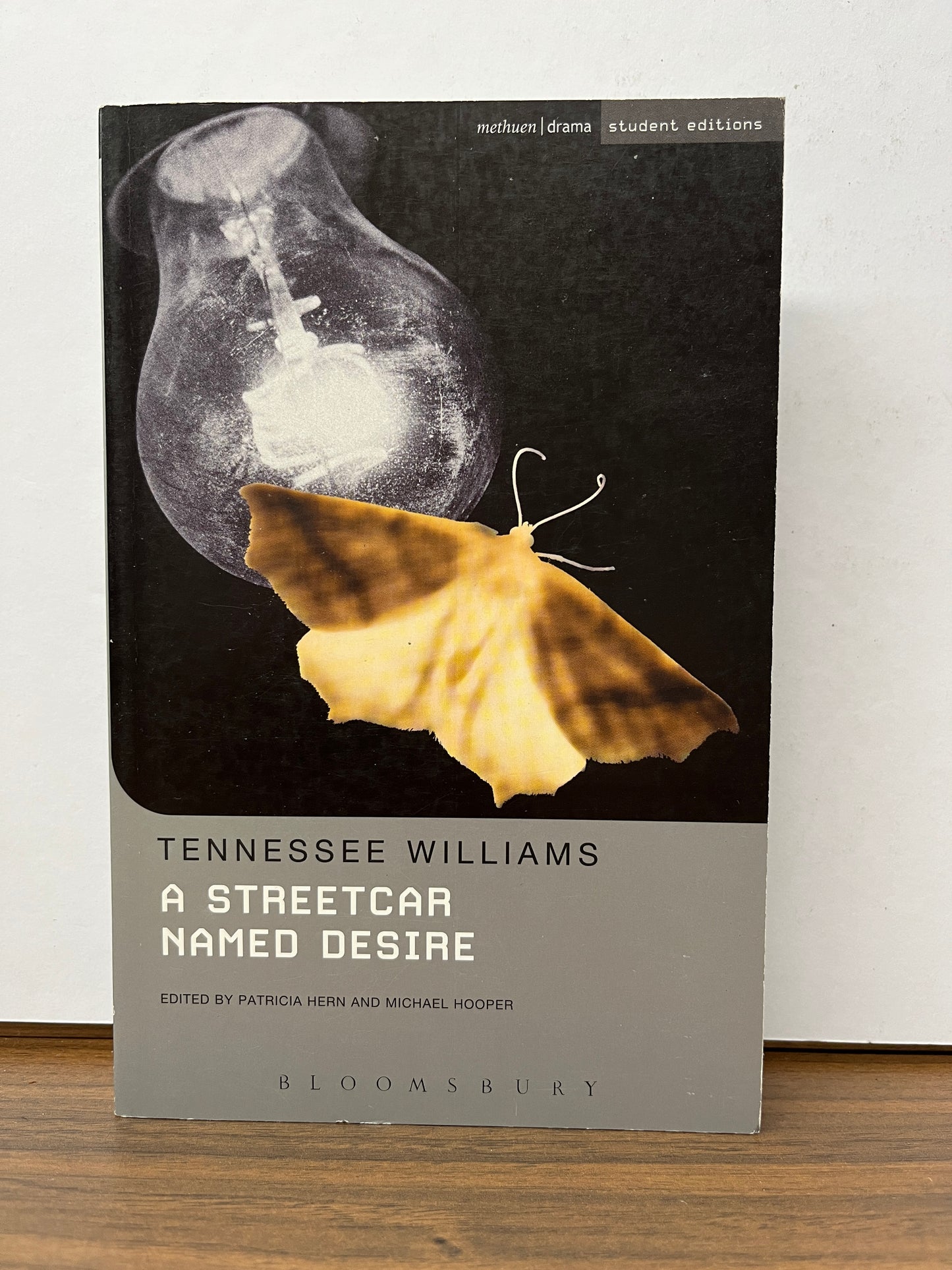 A Streetcar Named Desire by Tennessee Williams (Methuen Student Edition)