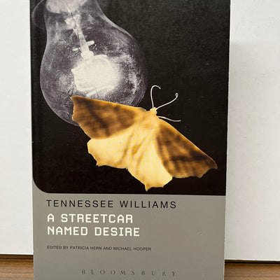 A Streetcar Named Desire by Tennessee Williams (Methuen Student Edition)