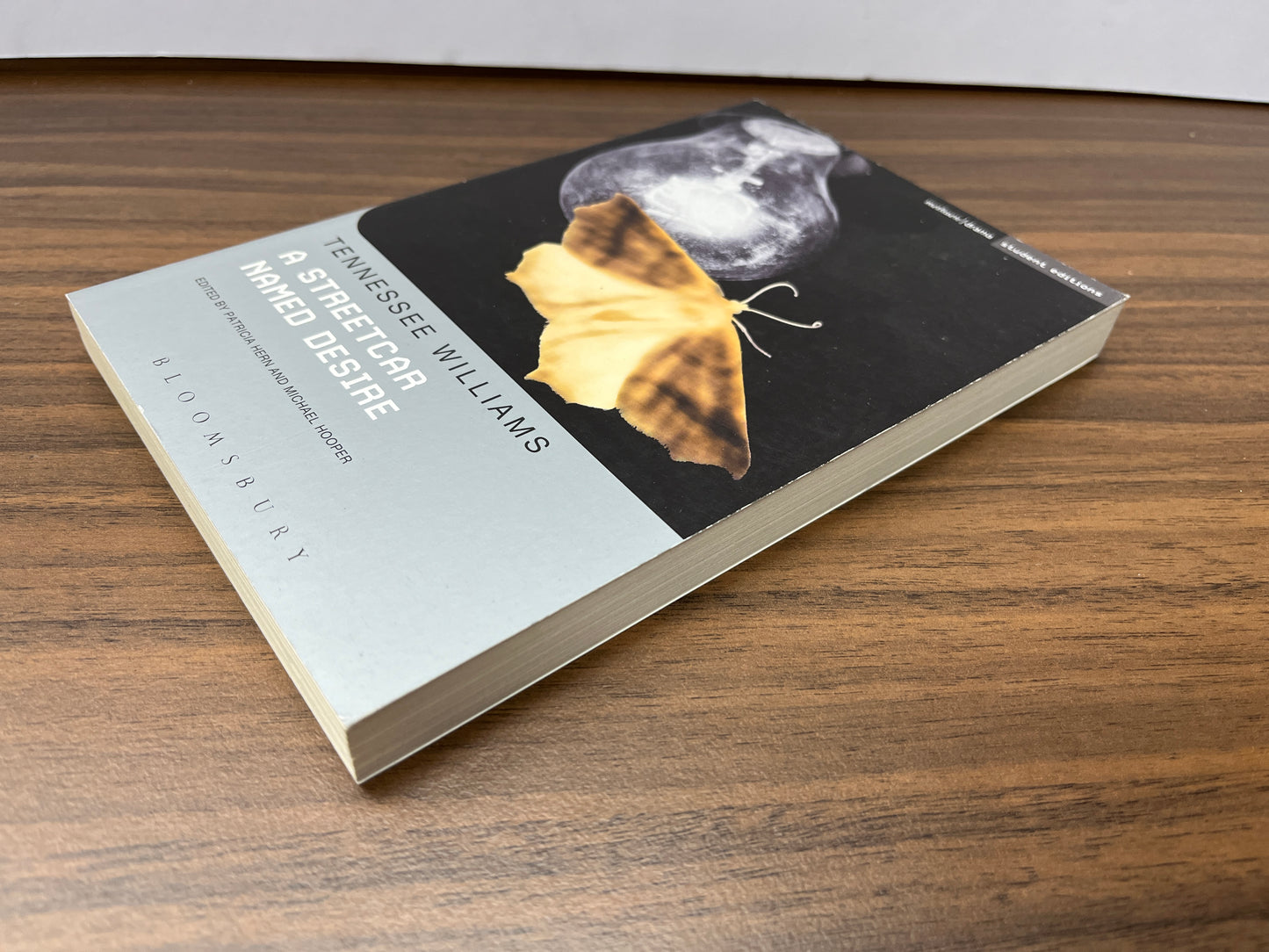 A Streetcar Named Desire by Tennessee Williams (Methuen Student Edition)