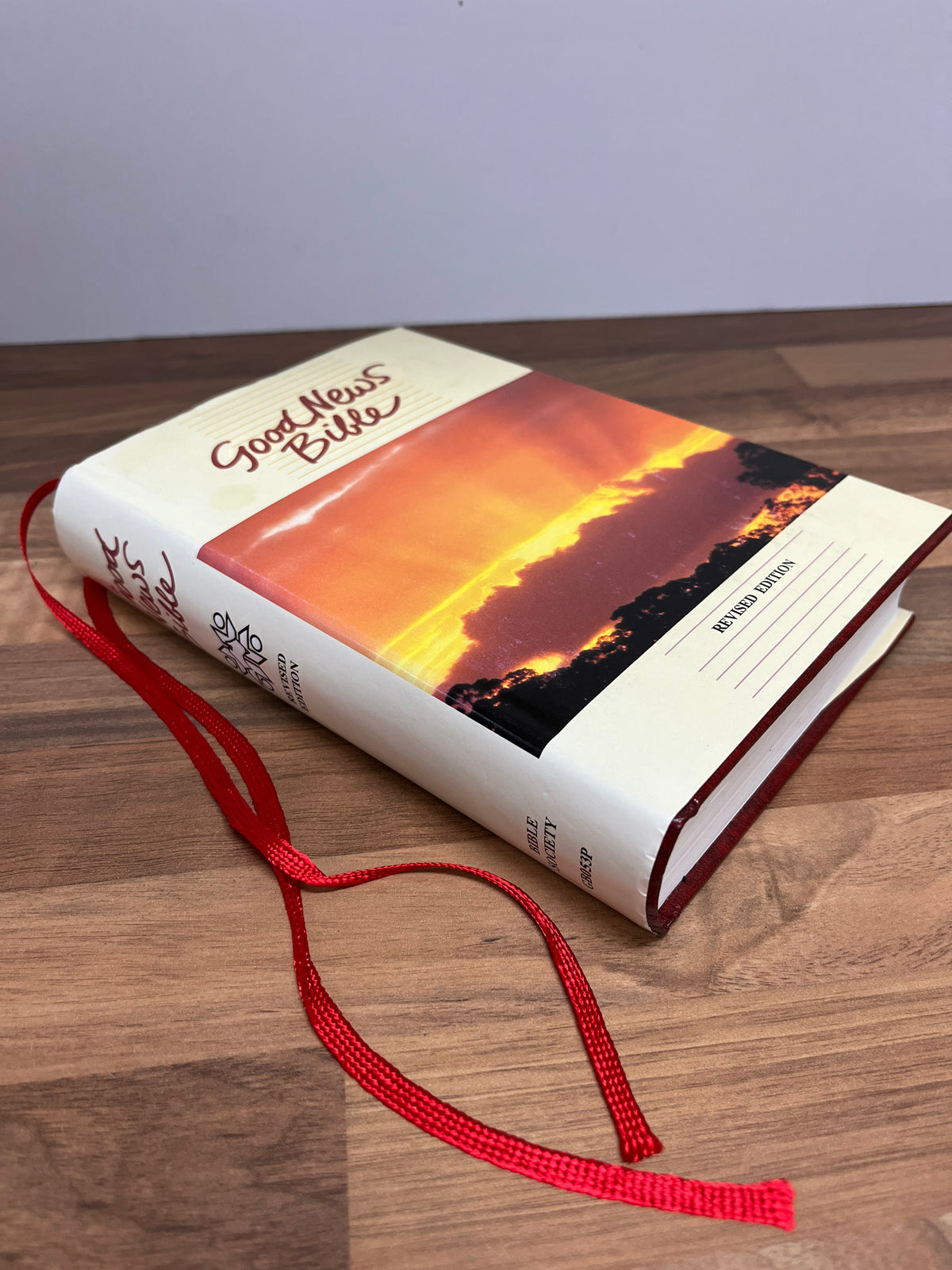Good News Bible Paperback – Youth Edition With Deuterocanonical/Apocryphal Books, 2004, GNT Translation, Good Condition