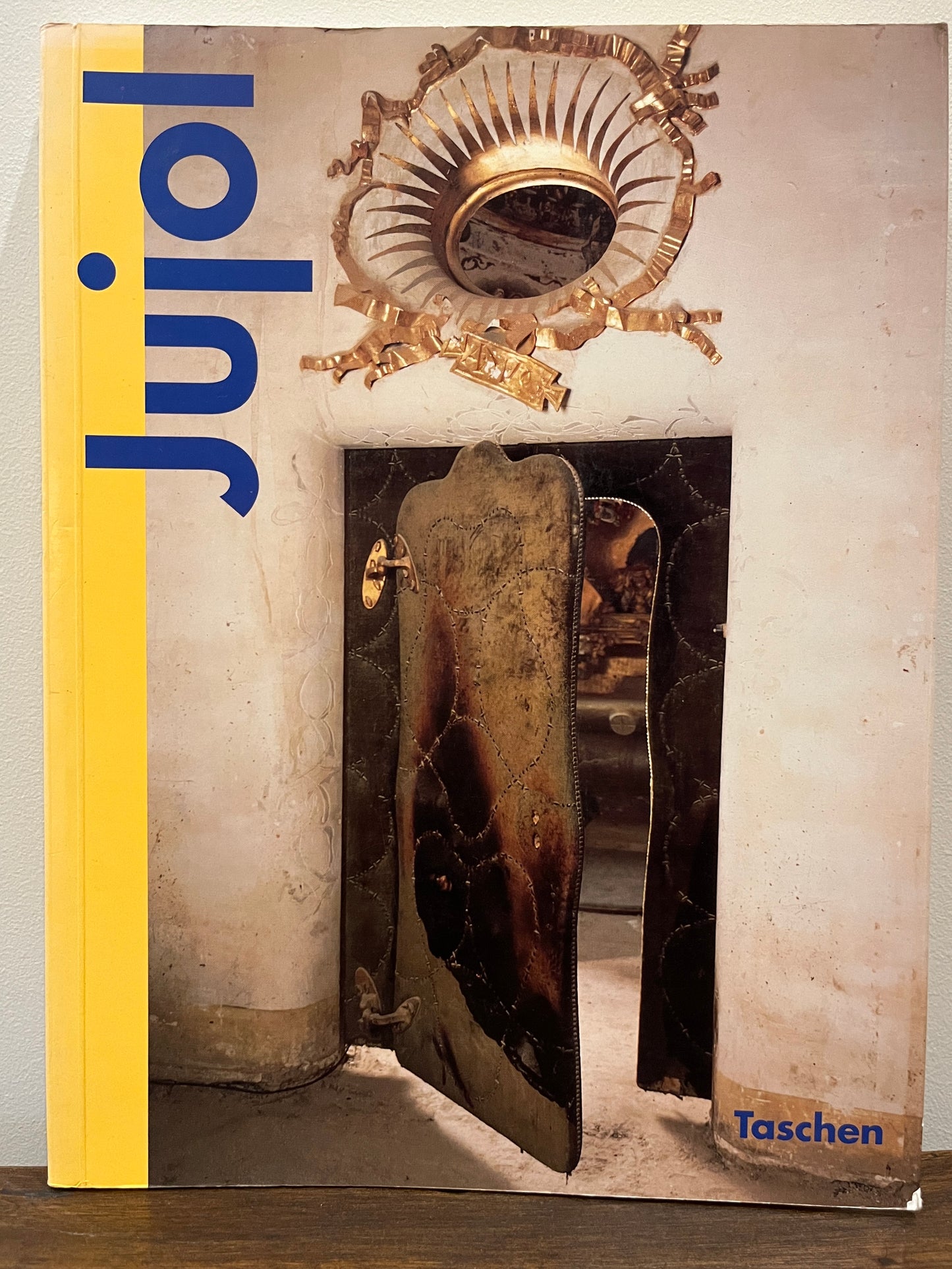 Josep Maria Jujol Text by Jose llinas, Photos by Jordi Sarra Taschen