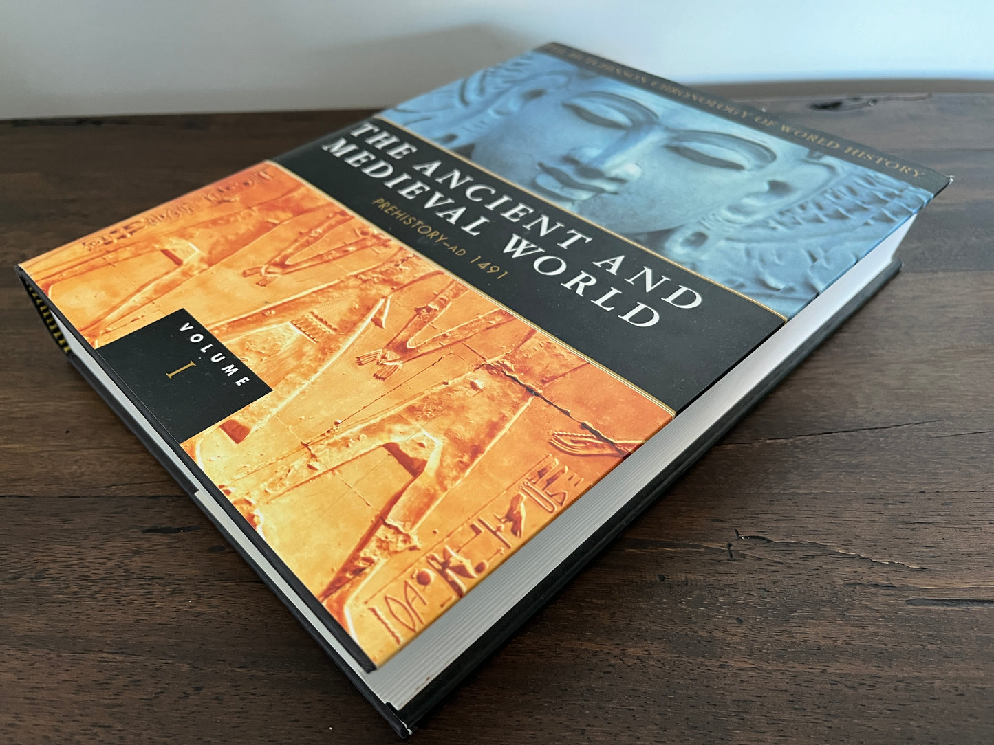 The Hutchinson Chronology of World History Volume I The Ancient and Medieval World Prehistory-AD 1491