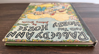 Raggedy Ann and the Hobby Horse by Johnny Gruelle, Hardcover (Bobbs Merrill, 1961)