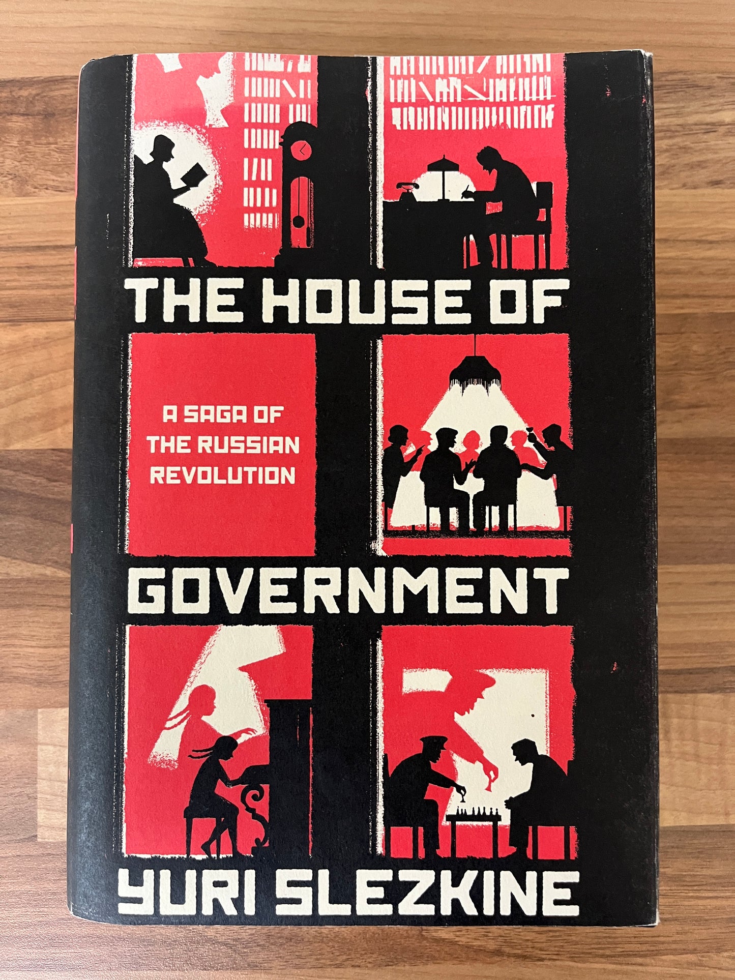 The House of Government: A Saga of the Russian Revolution by Yuri Slezkine HC/DJ
