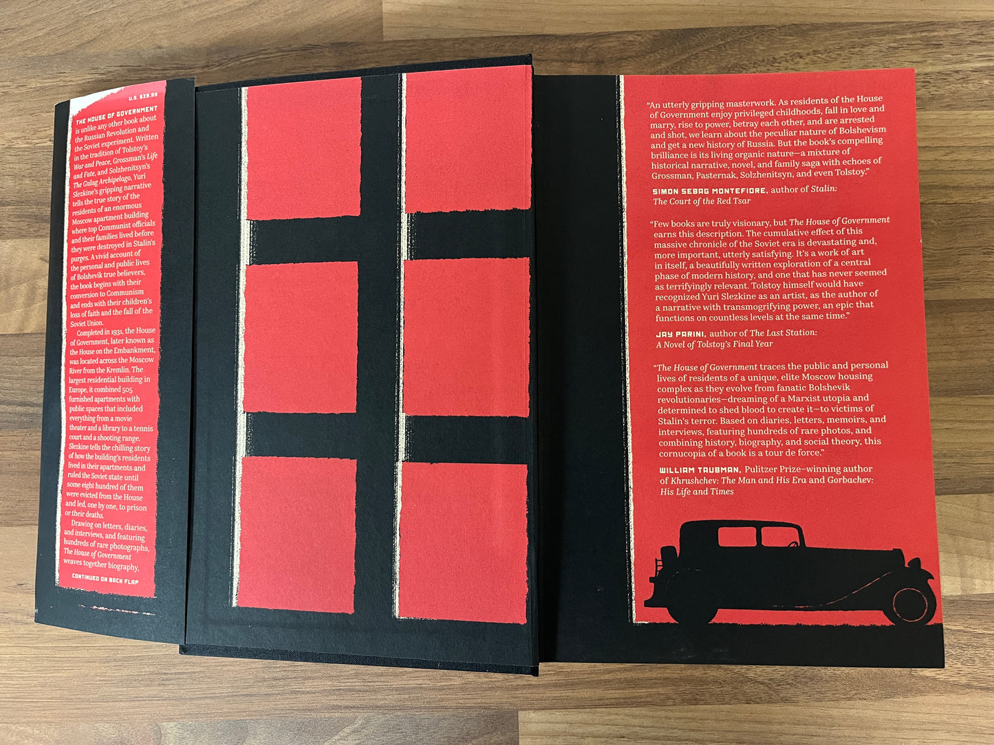 The House of Government: A Saga of the Russian Revolution by Yuri Slezkine HC/DJ