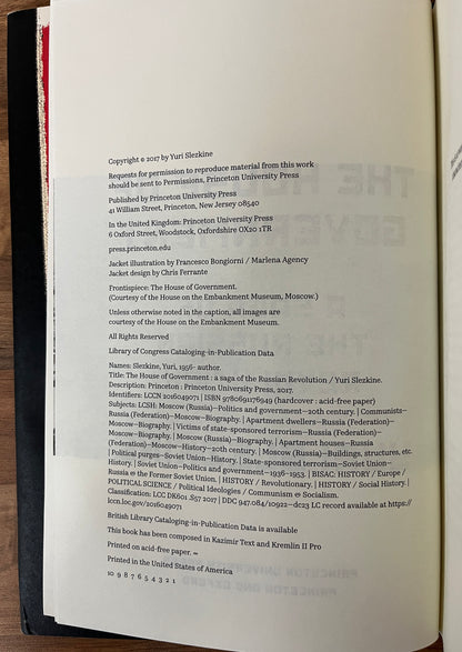 The House of Government: A Saga of the Russian Revolution by Yuri Slezkine HC/DJ