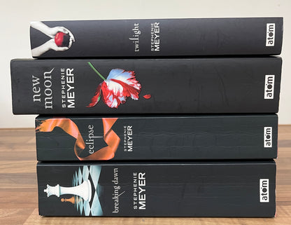 Twilight Saga 1-4: Twilight, Eclipse, New Moon, Breaking Dawn by Stephenie Meyer