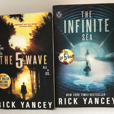 Book 1 & 2 from Rick Yancey: The 5th Wave and The Infinite Sea
